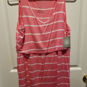 Maternity/ Nursing top, NWT